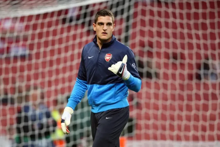 Framed Print : Vito Mannone's Triumph: Arsenal's 3:1 Victory Over Celtic in the UEFA Champions League Qualifier (2009)