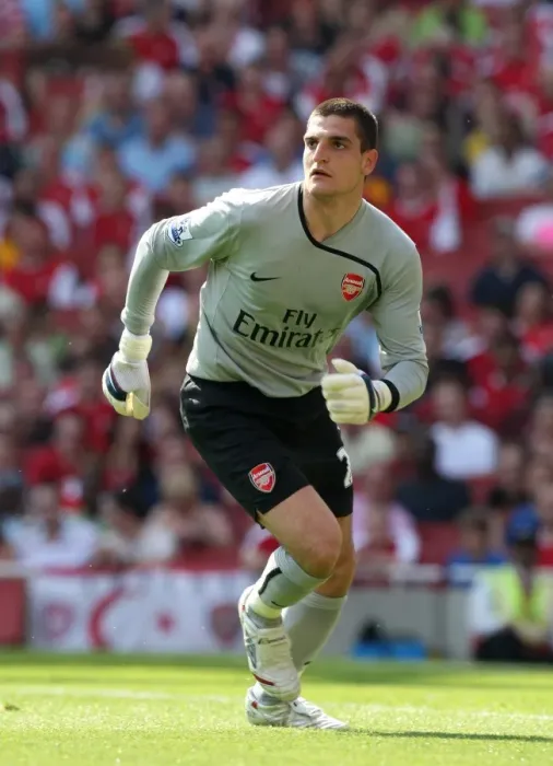 Framed Print : Vito Mannone's Victory: Arsenal's 4-1 Triumph Over Stoke City in the Barclays Premier League (May 2009) Framed Print : Vito Mannone's Victory: Arsenal's 4-1 Triumph Over Stoke City in the Barclays Premier League (May 2009)