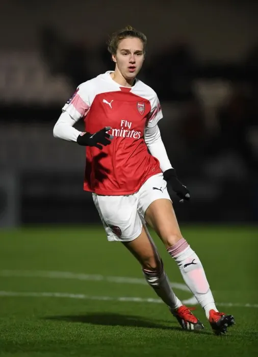 Framed Print : Vivianne Miedema in Action: Arsenal Women Dominate Birmingham City (FA WSL)
