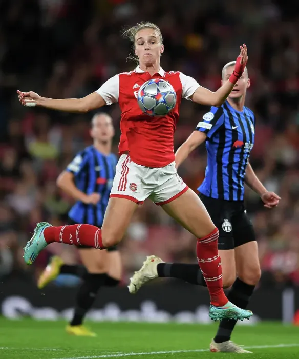 Framed Print : Vivianne Miedema in Action: Arsenal Women vs FC Zurich, UEFA Women's Champions League at Emirates Stadium