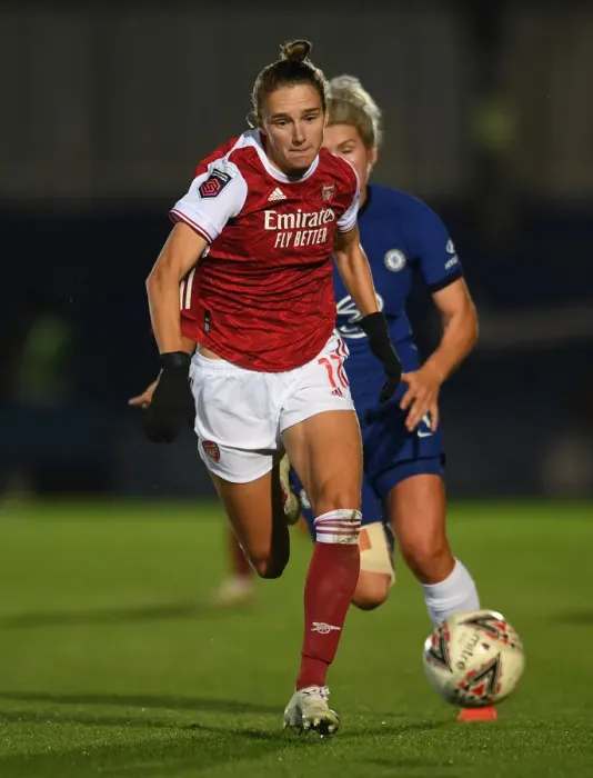 Framed Print : Vivianne Miedema in Action: Chelsea Women vs. Arsenal Women Continental Cup Match