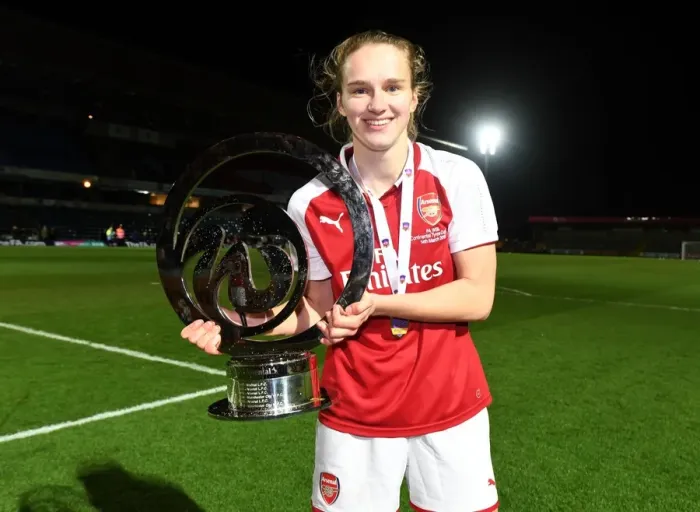 Framed Print : Vivianne Miedema Lifts the Continental Cup: Arsenal Women's Historic Victory over Manchester City