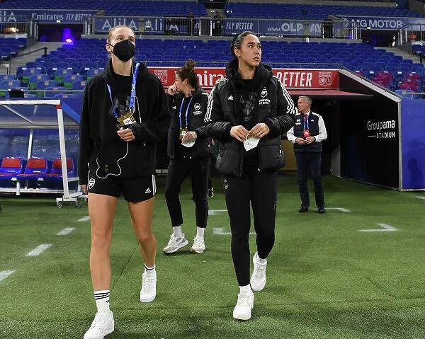 Vivianne Miedema and Manuela Zinsberger of Arsenal Prepare for Olympique Lyonnais Clash in UEFA Women's Champions League
