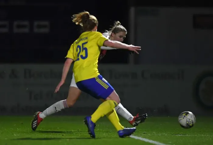 Framed Print : Vivianne Miedema Scores Arsenal's Second Goal Against Birmingham City Women in FA WSL Continental Tyres Cup Match