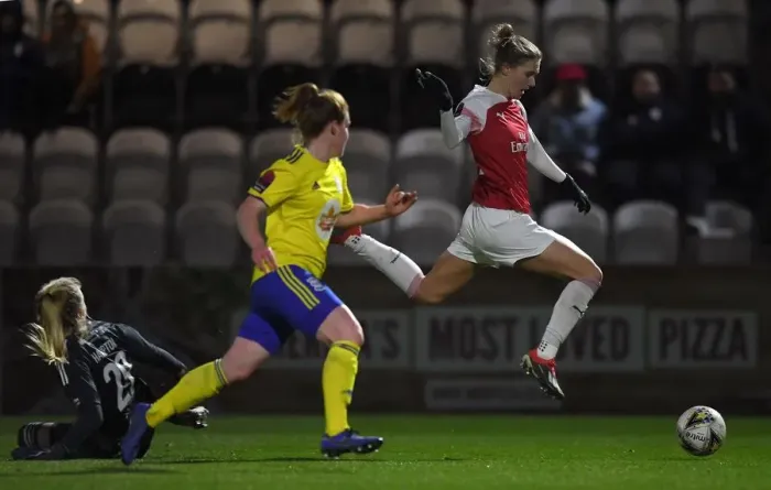 Framed Print : Vivianne Miedema Scores Second Goal for Arsenal Women Against Birmingham City in FA WSL Cup