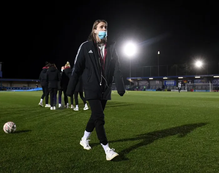 Framed Print : Vivianne Miedema's Focus: Arsenal Women Prepare for Chelsea Showdown in FA WSL Framed Print : Vivianne Miedema's Focus: Arsenal Women Prepare for Chelsea Showdown in FA WSL
