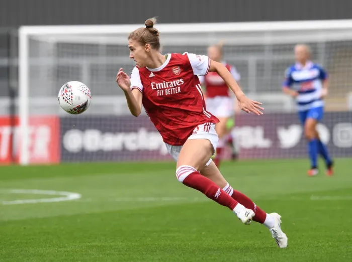 Framed Print : Vivianne Miedema's Unstoppable Performance: Arsenal Women Crush Reading in FA WSL