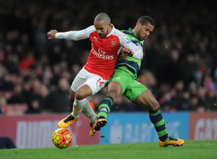 Framed Print : Walcott vs Routledge: A Premier League Showdown - Arsenal vs Swansea Framed Print : Walcott vs Routledge: A Premier League Showdown - Arsenal vs Swansea