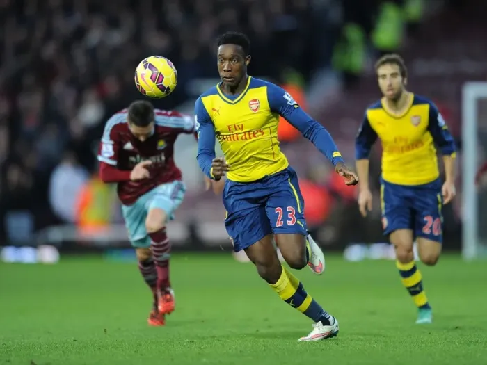 Framed Print : Welbeck in Action: Arsenal vs. West Ham United, Premier League 2014-15 Framed Print : Welbeck in Action: Arsenal vs. West Ham United, Premier League 2014-15