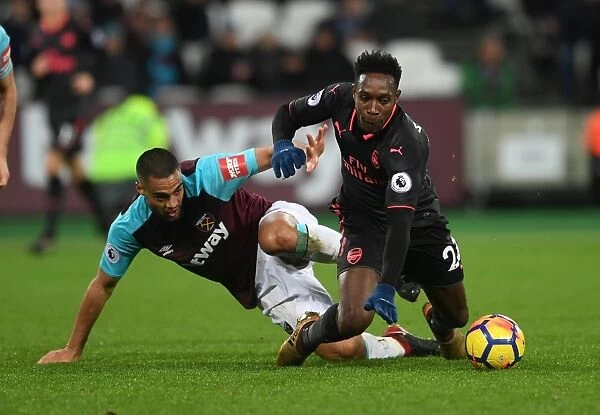 Welbeck Fouls by Reid: Intense Moment from West Ham vs. Arsenal (2017-18)
