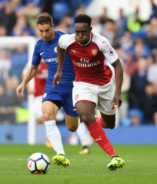 Framed Print : Welbeck vs Azpilicueta: Battle at Stamford Bridge, Premier League 2017-18 Framed Print : Welbeck vs Azpilicueta: Battle at Stamford Bridge, Premier League 2017-18