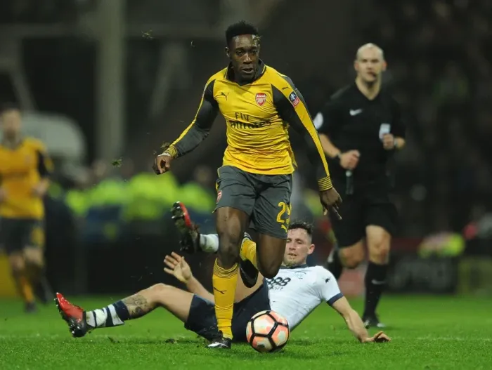 Framed Print : Welbeck vs Browne: A FA Cup Battle at Deepdale - Preston North End vs Arsenal