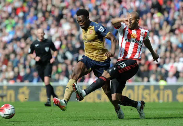 Framed Print : Welbeck vs Kaboul: A Premier League Battle at Sunderland, 2016