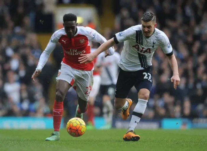 Framed Print : Welbeck vs Wimmer: Battle in the North London Derby - Tottenham vs Arsenal, Premier League 2015-16 Framed Print : Welbeck vs Wimmer: Battle in the North London Derby - Tottenham vs Arsenal, Premier League 2015-16