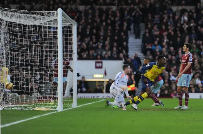 Framed Print : Welbeck's Brace: Arsenal's Victory Over West Ham United (December 2014) Framed Print : Welbeck's Brace: Arsenal's Victory Over West Ham United (December 2014)