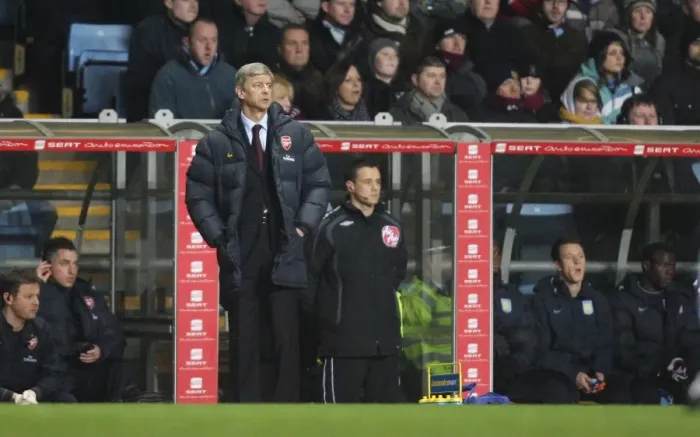 Framed Print : Wenger at the Helm: 1-1 Stalemate Against Aston Villa, December 2008 Framed Print : Wenger at the Helm: 1-1 Stalemate Against Aston Villa, December 2008