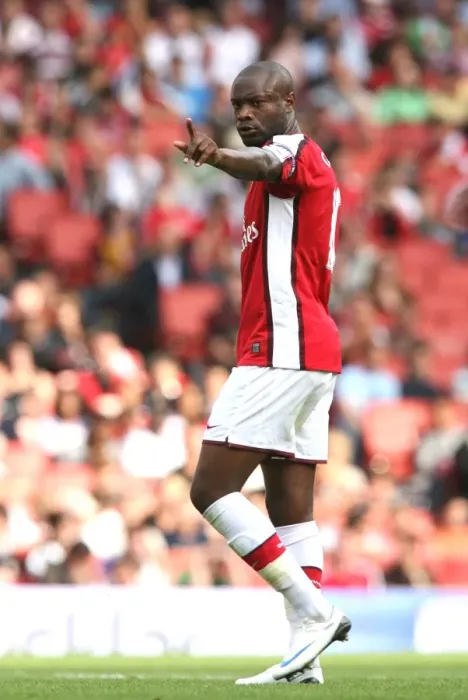 Framed Print : William Gallas: Arsenal vs Juventus Defeat at Emirates Cup, 2008 Framed Print : William Gallas: Arsenal vs Juventus Defeat at Emirates Cup, 2008