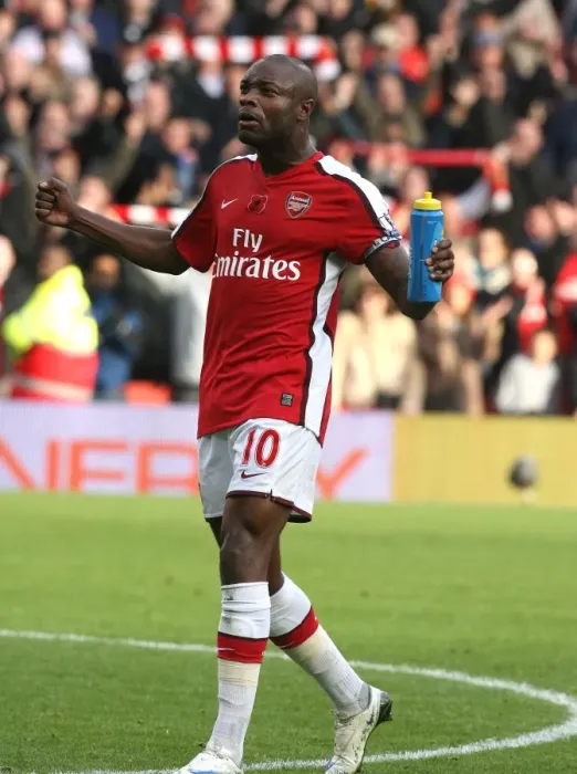 Framed Print : William Gallas celebrates the Arsenal victory