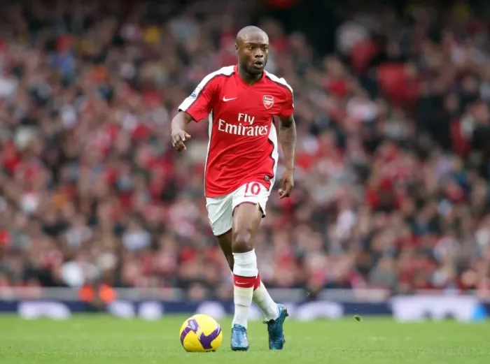 Framed Print : William Gallas Disappointment: Arsenal 0-2 Aston Villa, Barclays Premier League, Emirates Stadium (November 15, 2008) Framed Print : William Gallas Disappointment: Arsenal 0-2 Aston Villa, Barclays Premier League, Emirates Stadium (November 15, 2008)