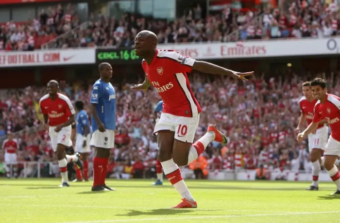 Framed Print : William Gallas's Triumphant Goal: Arsenal's 4-1 Victory Over Portsmouth in the Barclays Premier League Framed Print : William Gallas's Triumphant Goal: Arsenal's 4-1 Victory Over Portsmouth in the Barclays Premier League