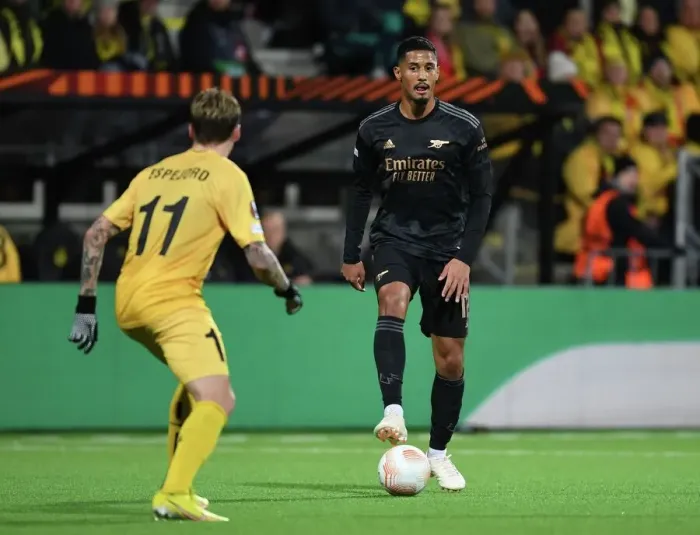Framed Print : William Saliba in Action: Arsenal vs. Bodø / Glimt, UEFA Europa League 2022-23