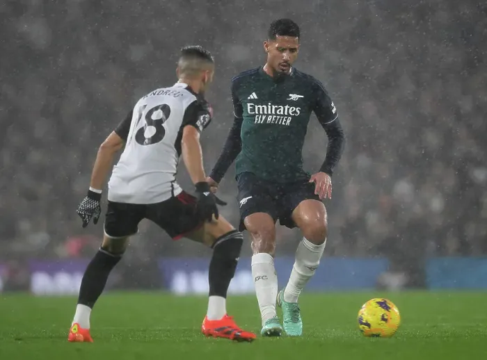 Framed Print : William Saliba in Action: Fulham vs. Arsenal, Premier League 2023-24 Framed Print : William Saliba in Action: Fulham vs. Arsenal, Premier League 2023-24