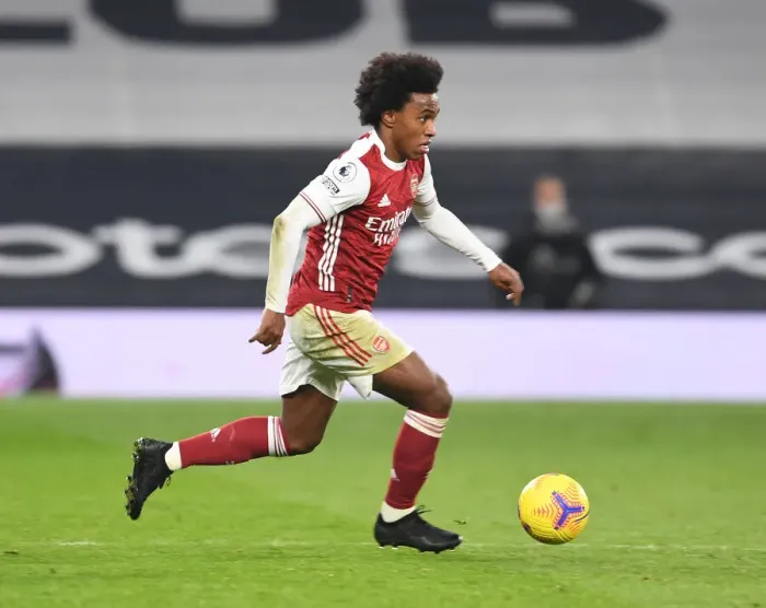 Framed Print : Willian in Action: Arsenal vs. Tottenham Hotspur, Premier League 2020-21 Framed Print : Willian in Action: Arsenal vs. Tottenham Hotspur, Premier League 2020-21