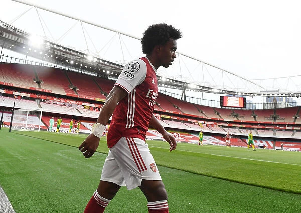 Willian in Action: Arsenal vs. West Bromwich Albion (2020-21) - Emirates Stadium