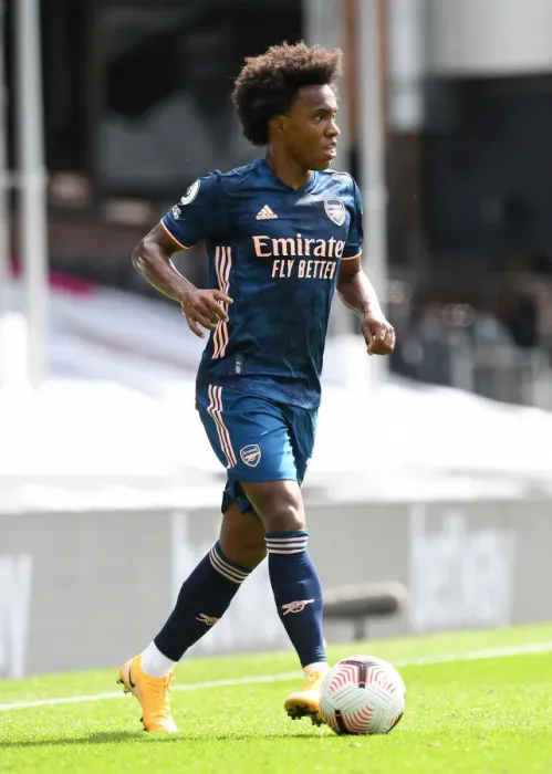 Framed Print : Willian in Action: Fulham vs Arsenal, Premier League 2020-21