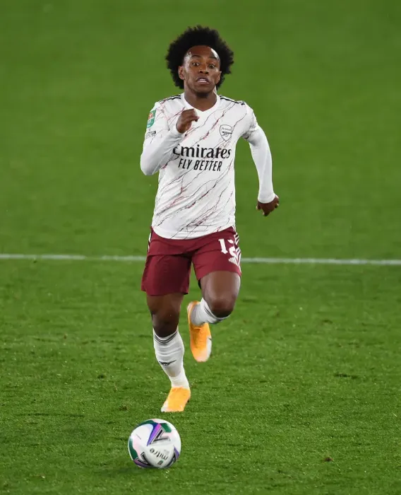 Framed Print : Willian in Action: Leicester City vs Arsenal - Carabao Cup 2020-21 Framed Print : Willian in Action: Leicester City vs Arsenal - Carabao Cup 2020-21