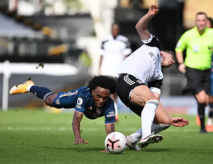 Framed Print : Willian Fouls by Cairney: Fulham vs. Arsenal, Premier League 2020-21 Framed Print : Willian Fouls by Cairney: Fulham vs. Arsenal, Premier League 2020-21
