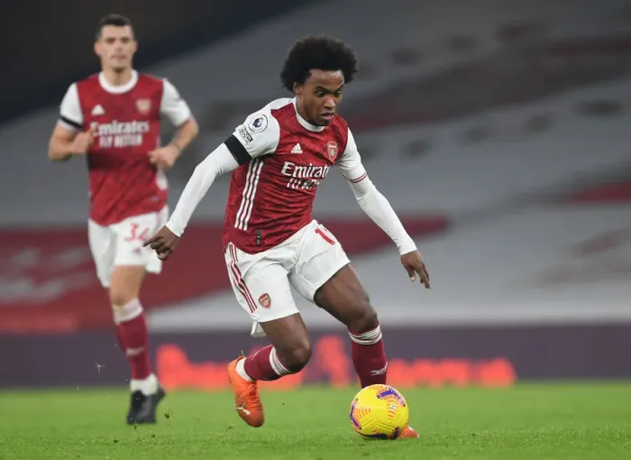 Framed Print : Willian's Brilliant Performance at Empty Emirates: Arsenal vs. Wolverhampton Wanderers Amidst COVID-19 Restrictions