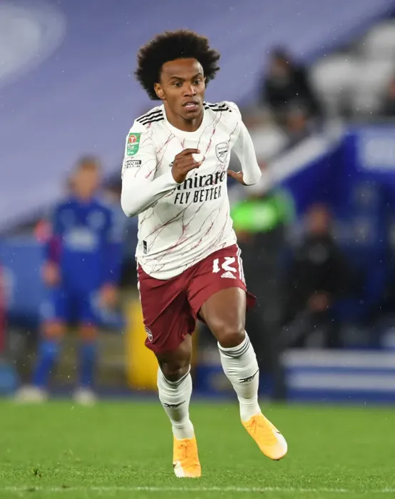 Framed Print : Willian's Performance: Arsenal vs Leicester City - Carabao Cup 2020-21 Framed Print : Willian's Performance: Arsenal vs Leicester City - Carabao Cup 2020-21