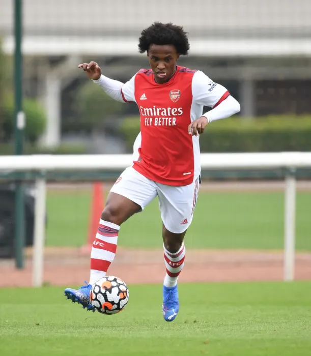 Framed Print : Willian's Pre-Season Brilliance: Arsenal vs Millwall (2021-22)