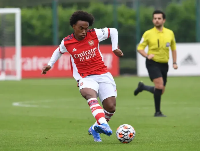 Framed Print : Willian's Pre-Season Shine: Arsenal vs Millwall (2021-22) Framed Print : Willian's Pre-Season Shine: Arsenal vs Millwall (2021-22)