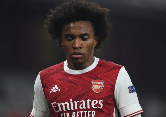 Framed Print : Willian's Showdown: Arsenal vs Molde in Europa League