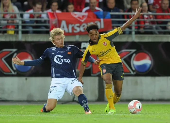 Framed Print : Willock vs Steen: A Clash in Pre-Season Friendly between Viking FK and Arsenal