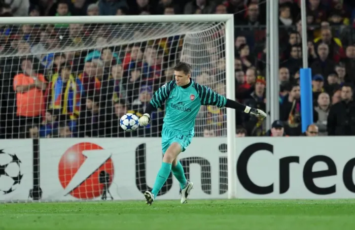 Framed Print : Wojciech Szczesny (Arsenal). Barcelona 3: 1 Arsenal. UEFA Champions League