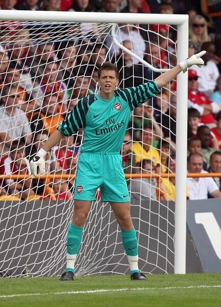 Wojciech Szczesny (Arsenal). Barnet 0: 4 Arsenal. Pre Season Friendly. Underhill