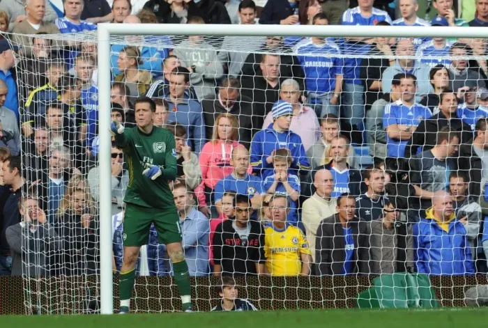 Framed Print : Wojciech Szczesny (Arsenal). Chelsea 3: 5 Arsenal. Barclays Premier League Framed Print : Wojciech Szczesny (Arsenal). Chelsea 3: 5 Arsenal. Barclays Premier League