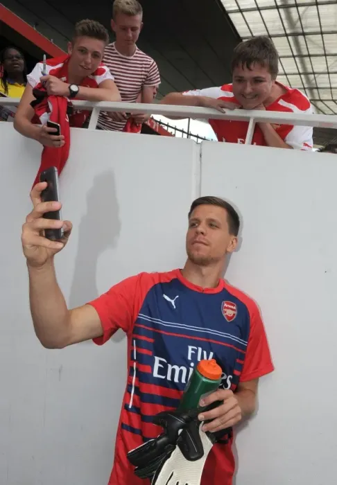 Framed Print : Wojciech Szczesny and Arsenal Fans Before Emirates Cup Match vs AS Monaco, 2014