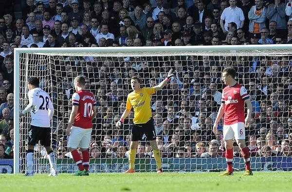 Wojciech Szczesny (Arsenal). Fulham 0: 1 Arsenal. Barclays Premier League. Craven Cottage