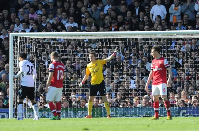 Framed Print : Wojciech Szczesny (Arsenal). Fulham 0: 1 Arsenal. Barclays Premier League. Craven Cottage
