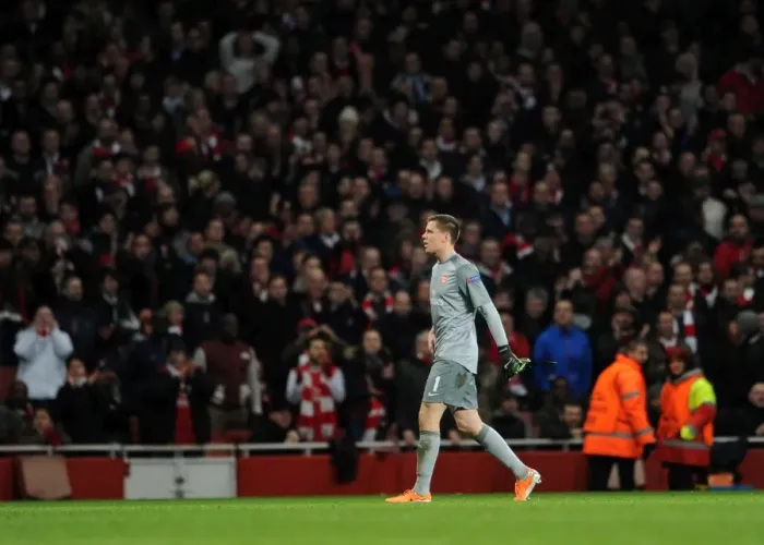 Framed Print : Wojciech szczesny (Arsenal) leaves the pitch having been sent off. Arsenal 0: 2 Bayern Munich Framed Print : Wojciech szczesny (Arsenal) leaves the pitch having been sent off. Arsenal 0: 2 Bayern Munich
