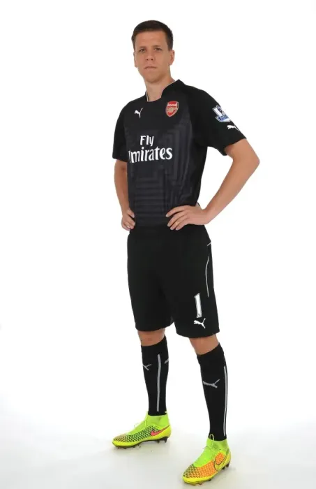 Framed Print : Wojciech Szczesny at Arsenal's Emirates Stadium (2014 / 15) Framed Print : Wojciech Szczesny at Arsenal's Emirates Stadium (2014 / 15)