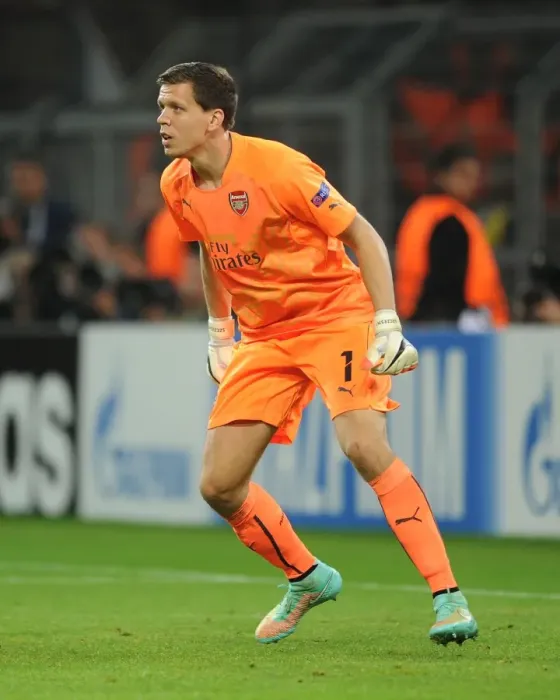 Framed Print : Wojciech Szczesny: Arsenal's Fortress in Dortmund's Den (Borussia Dortmund vs Arsenal, UEFA Champions League 2014-15)