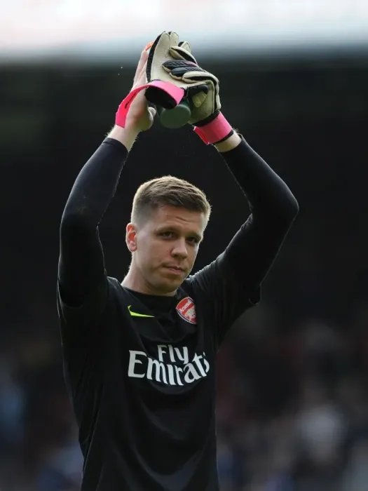 Framed Print : Wojciech Szczesny Celebrates with Arsenal Fans after Crystal Palace Victory, 2013-14