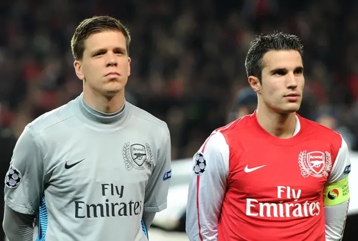 Framed Print : Wojciech Szczesny and Robin van Persie (Arsenal). Arsenal 3: 0 AC Milan Framed Print : Wojciech Szczesny and Robin van Persie (Arsenal). Arsenal 3: 0 AC Milan