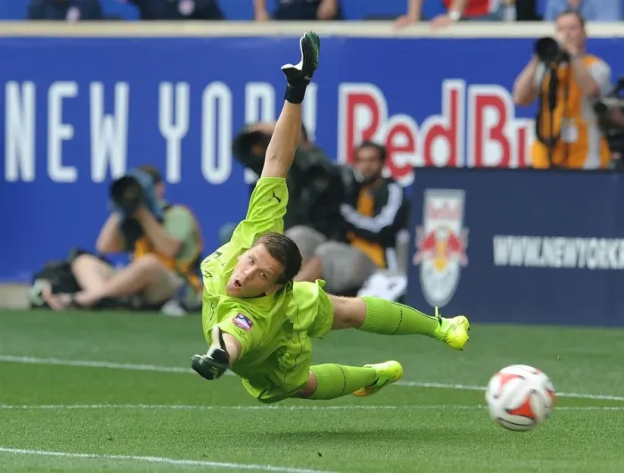 Framed Print : Wojciech Szczesny Shines in Arsenal's Pre-Season Victory over New York Red Bulls