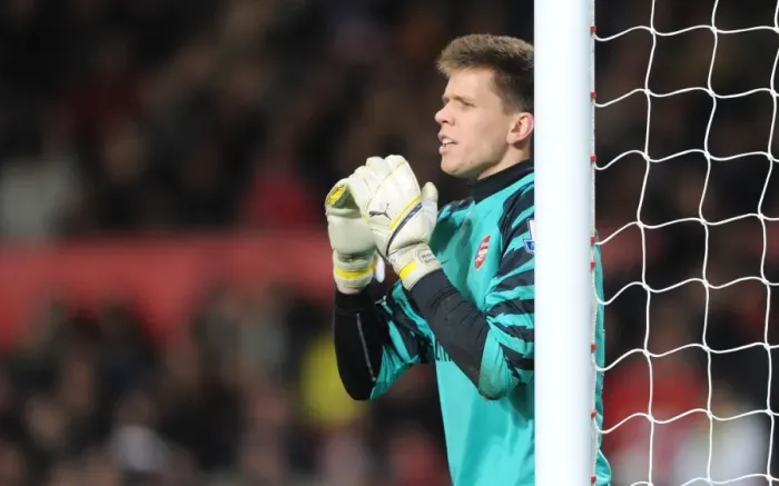 Framed Print : Wojciech Szczesny's Heroic Performance: Arsenal's 1-0 Victory at Old Trafford (Manchester United vs. Arsenal, 2010-11)